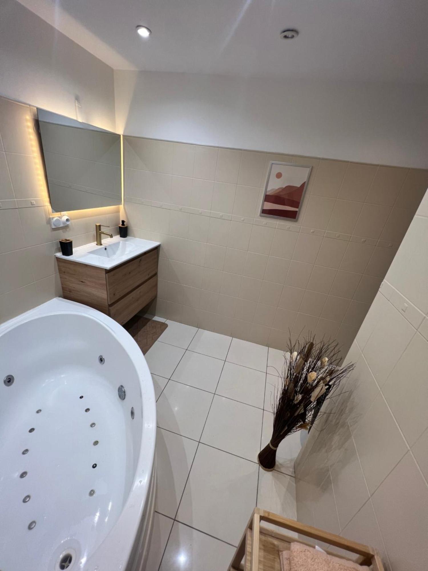 Appartement Pres De Paris, Disney & Cdg Tremblay-en-France Zewnętrze zdjęcie